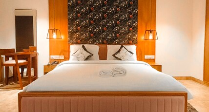 Aura Bunglow by Whitetrip Room Type - Premium Room With Mountain view 
