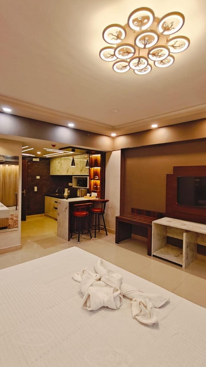 Premium Stay in Rajarhat || Entire 1BHK Xanadu Studio Apt. 329 - Tap to explore photos
