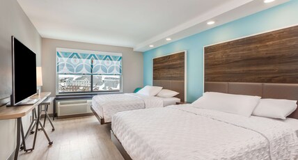 Tru by Hilton Madison West, WI Room Type - 2 QUEEN BEDS