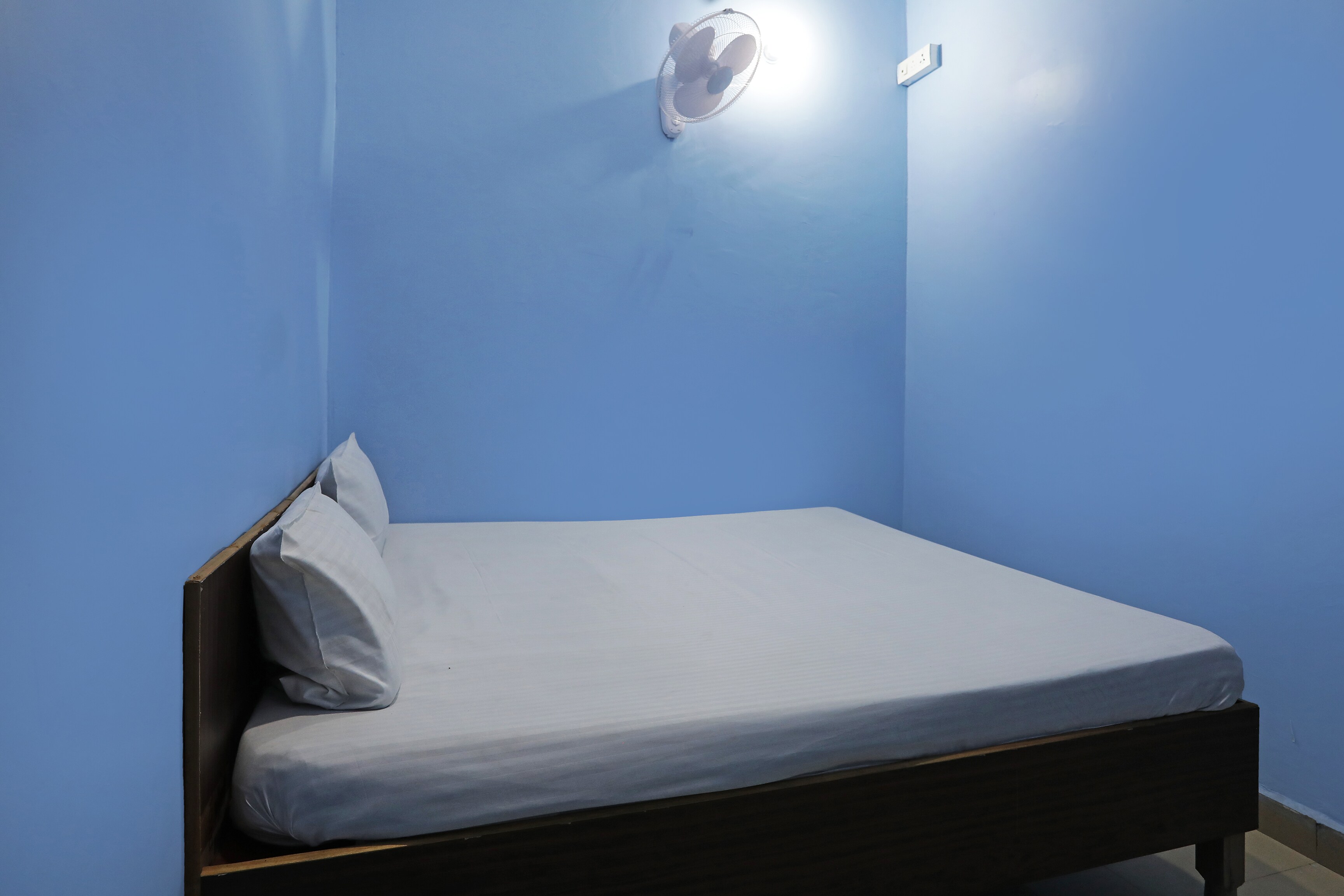 Hotel O RELAX - Tap to explore photos