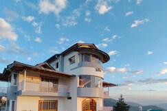 The Tahoma: Organic Orchard & Stay