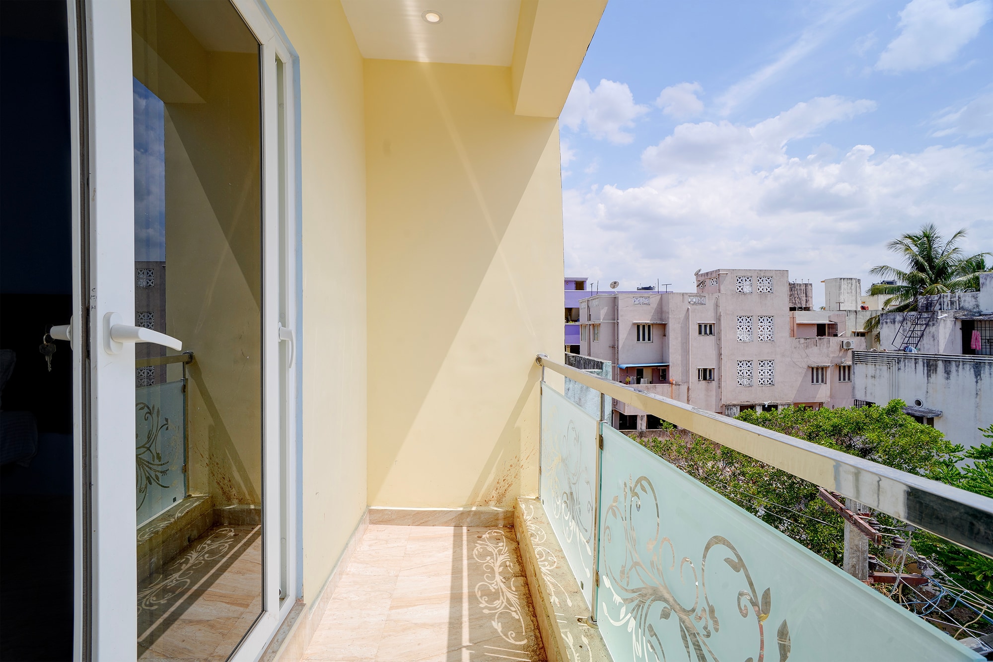 FabHotel Chrompet Stays Inn - Tap to explore photos
