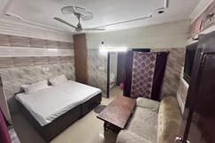 MAA GAYATRI GUEST HOUSE