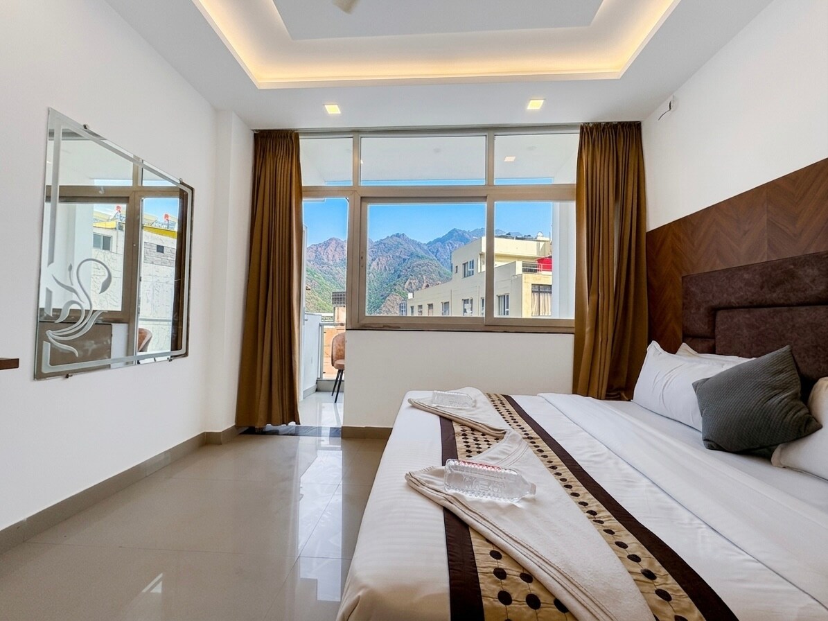 Hotel Mahadev Tapovan - Tap to explore photos