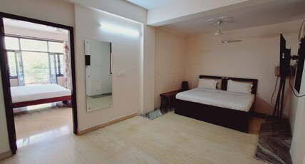 2 Bedroom Suite in Noida Room Type - 2 bedroom property