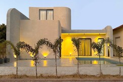 Villa Sakura & Resort