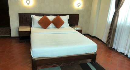 Dahlia Boutique Hotel Pokhara Room Type - Deluxe Queen room with balcony