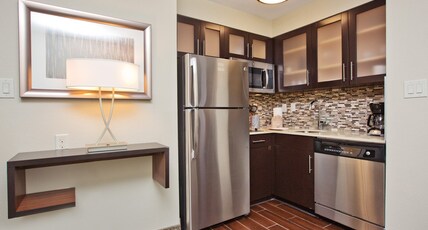 Staybridge Suites AUSTIN SOUTH INTERSTATE HWY 35 Room Type - 1 King Bed Studio Suite