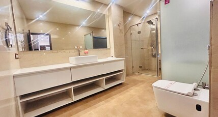 HOTEL HOLIDAY INTERNATIONAL Room Type - Presidential Suite Room