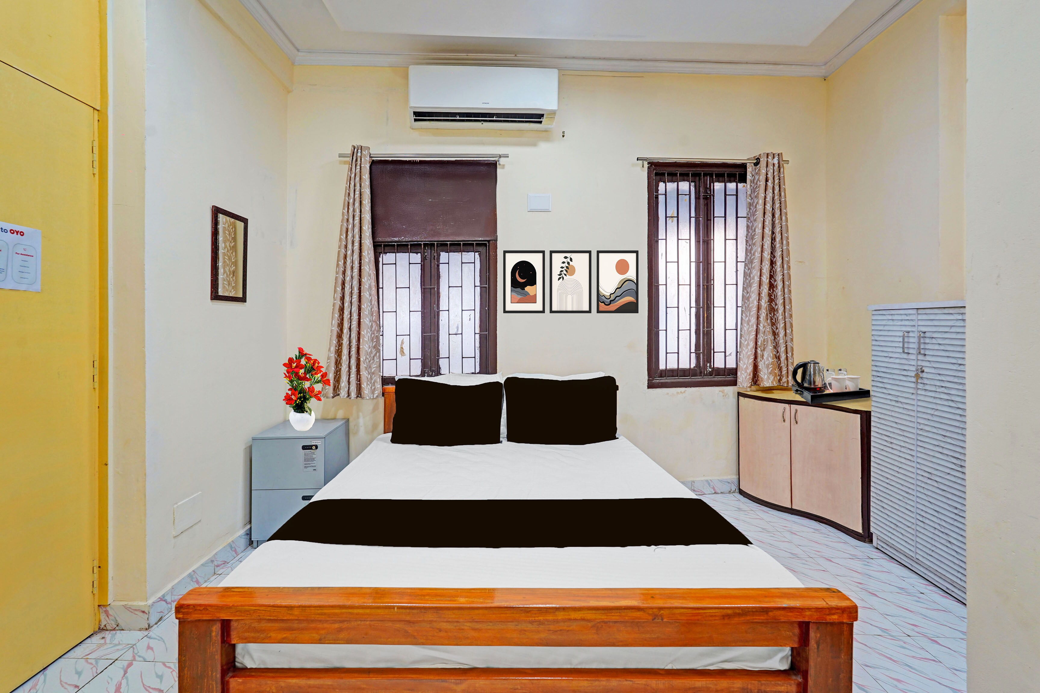 Hotel O Moore Market Crossway Chennai - Tap to explore photos