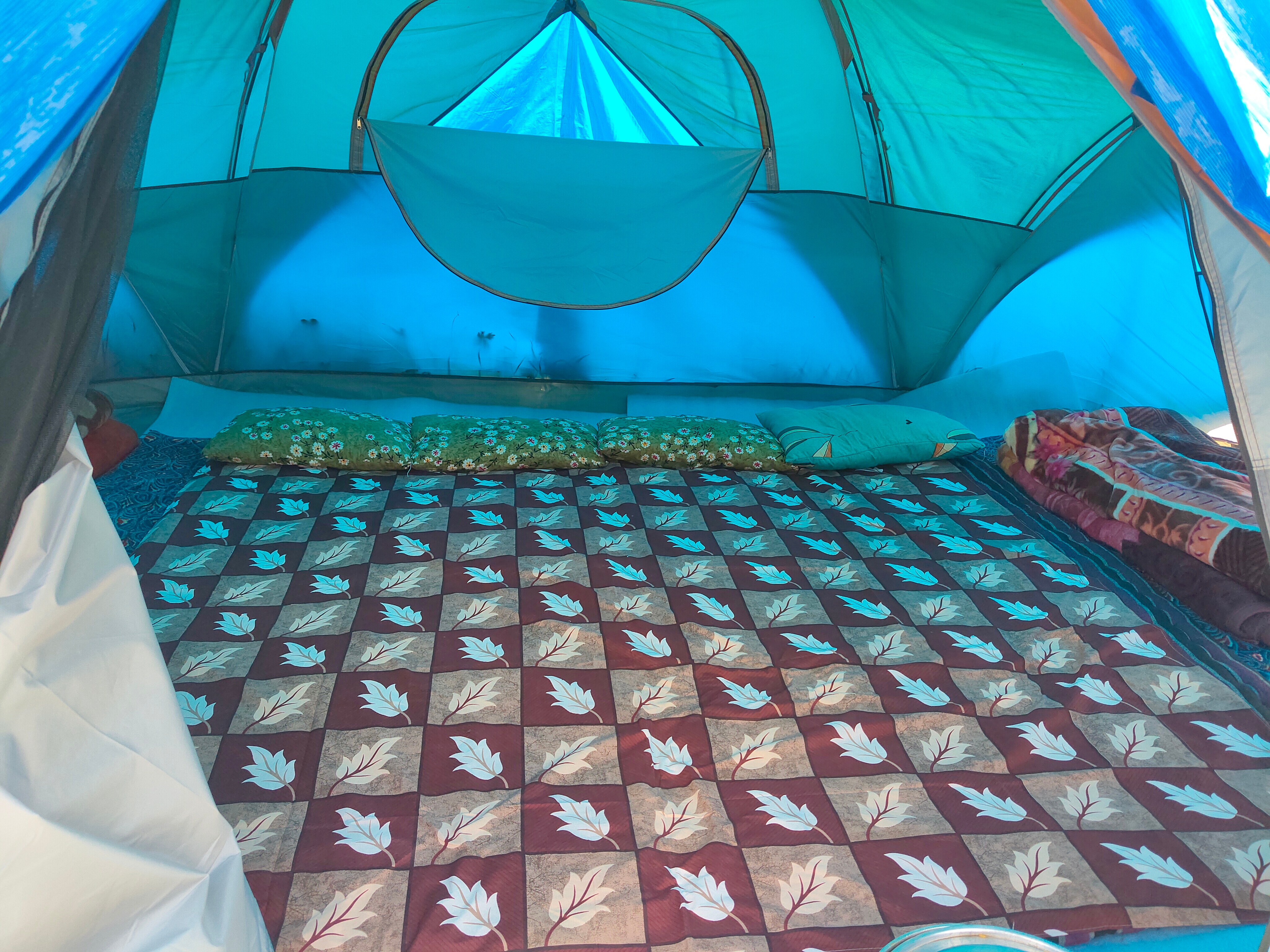 Gurezora Camping - Tap to explore photos