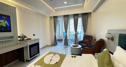 Arista Haven Room Type - Superior Room with Balcony