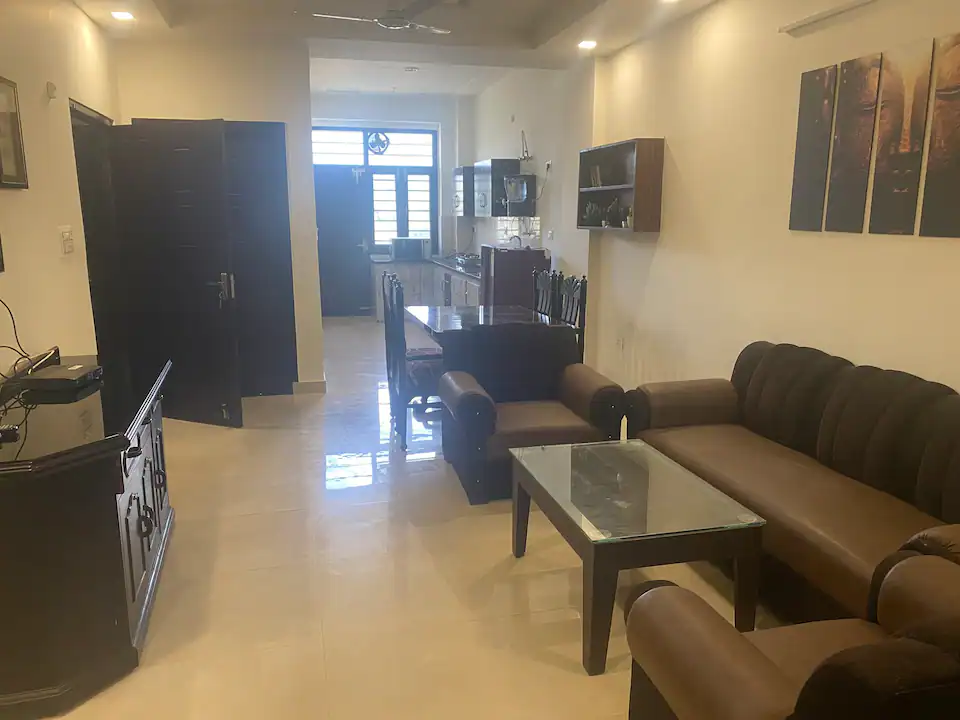 Cozy 2 BHK Apartment - Tap to explore photos