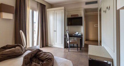 Best Western Plus Hotel Perla Del Porto Room Type - 1 King Bed, Non-Smoking, Superior Room, Gulf View, Free Sky-Tv Best Western Plus Hotel Perla Del Porto Room Type - 1 King Bed, Non-Smoking, Superior Room, Gulf View, Free Sky-Tv