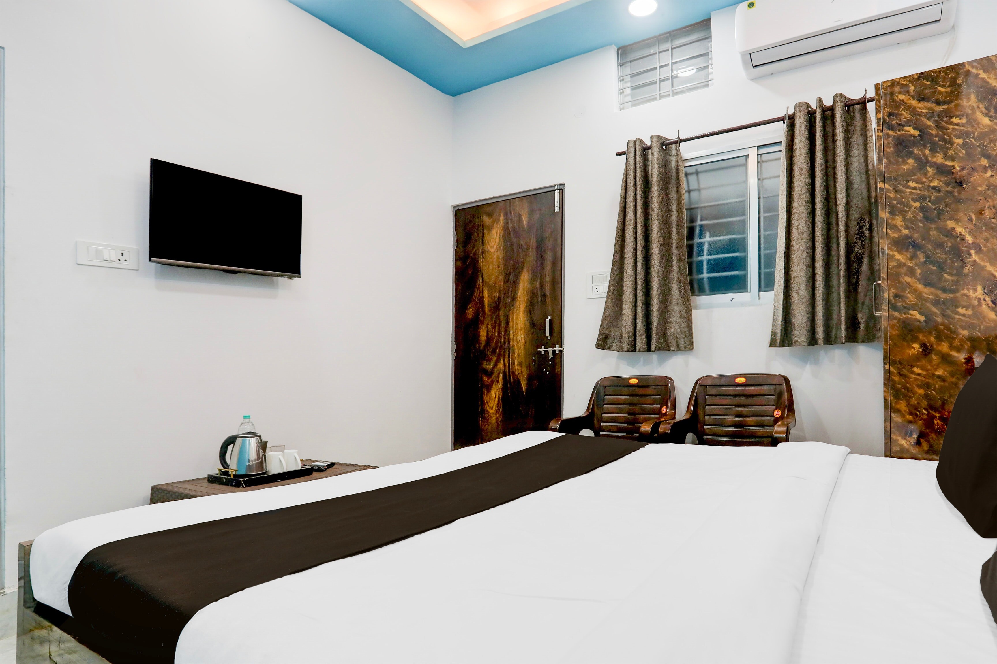 Hotel O IMPERIAL - Tap to explore photos