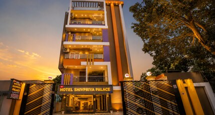 Hotel Shivpriya Palace Room Type - Deluxe Non AC
