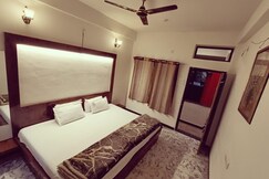 Hotel NX Malhotra Restaurant and Resort