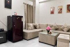 Address of Golden Hours Cozy Retreat in Tapovan