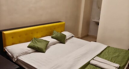 Hotel Regal Rest Room Type - Deluxe Room