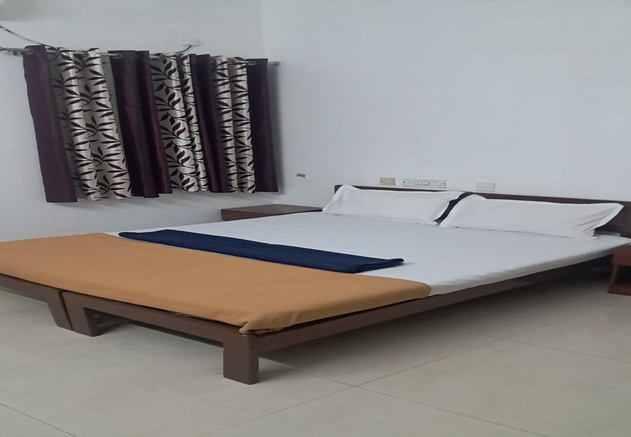 All Seasons Apartment -Murinjapalam 3BHK - Tap to explore photos