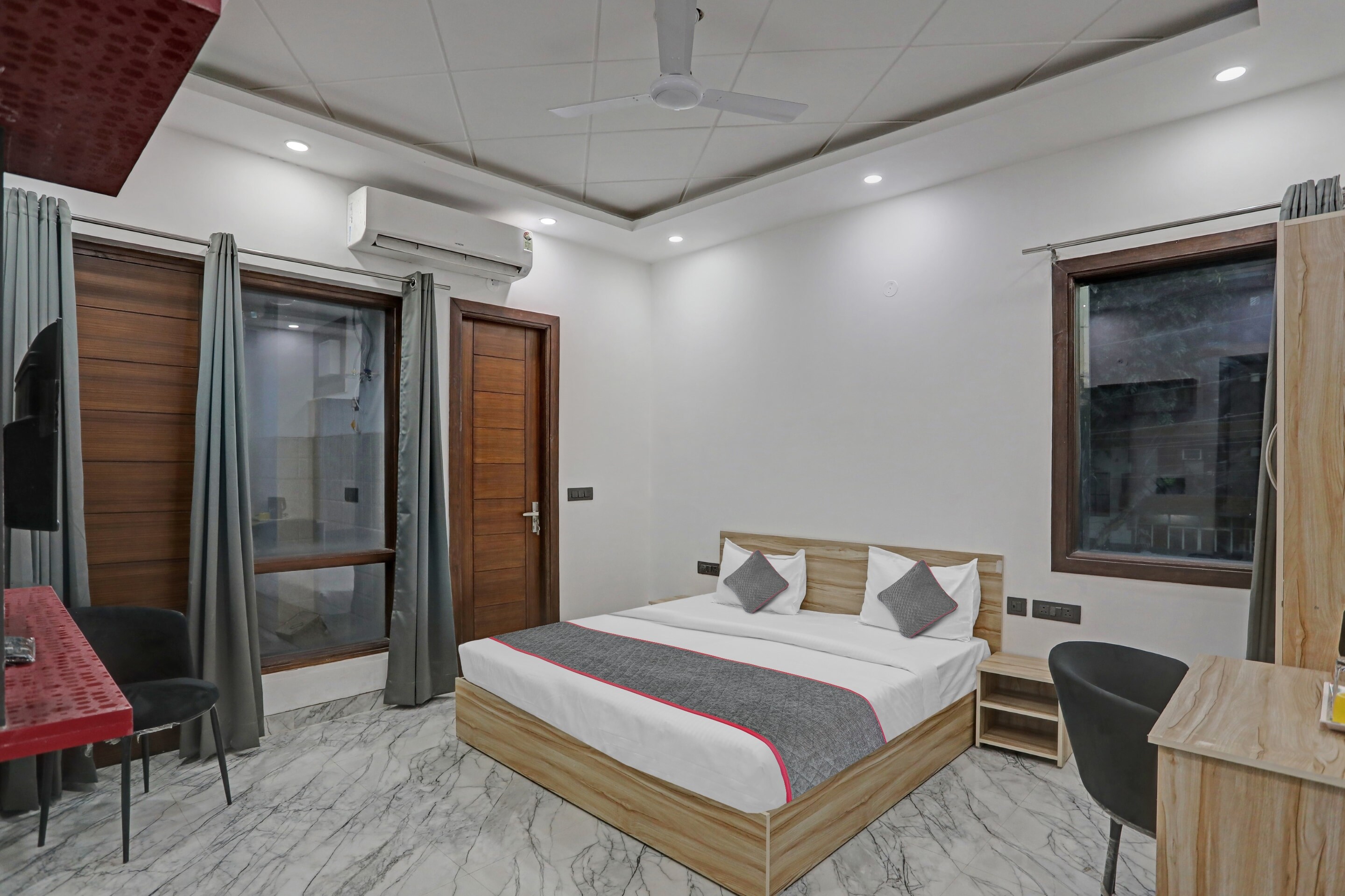 Townhouse Xanthe - Boutique Hotel - Tap to explore photos