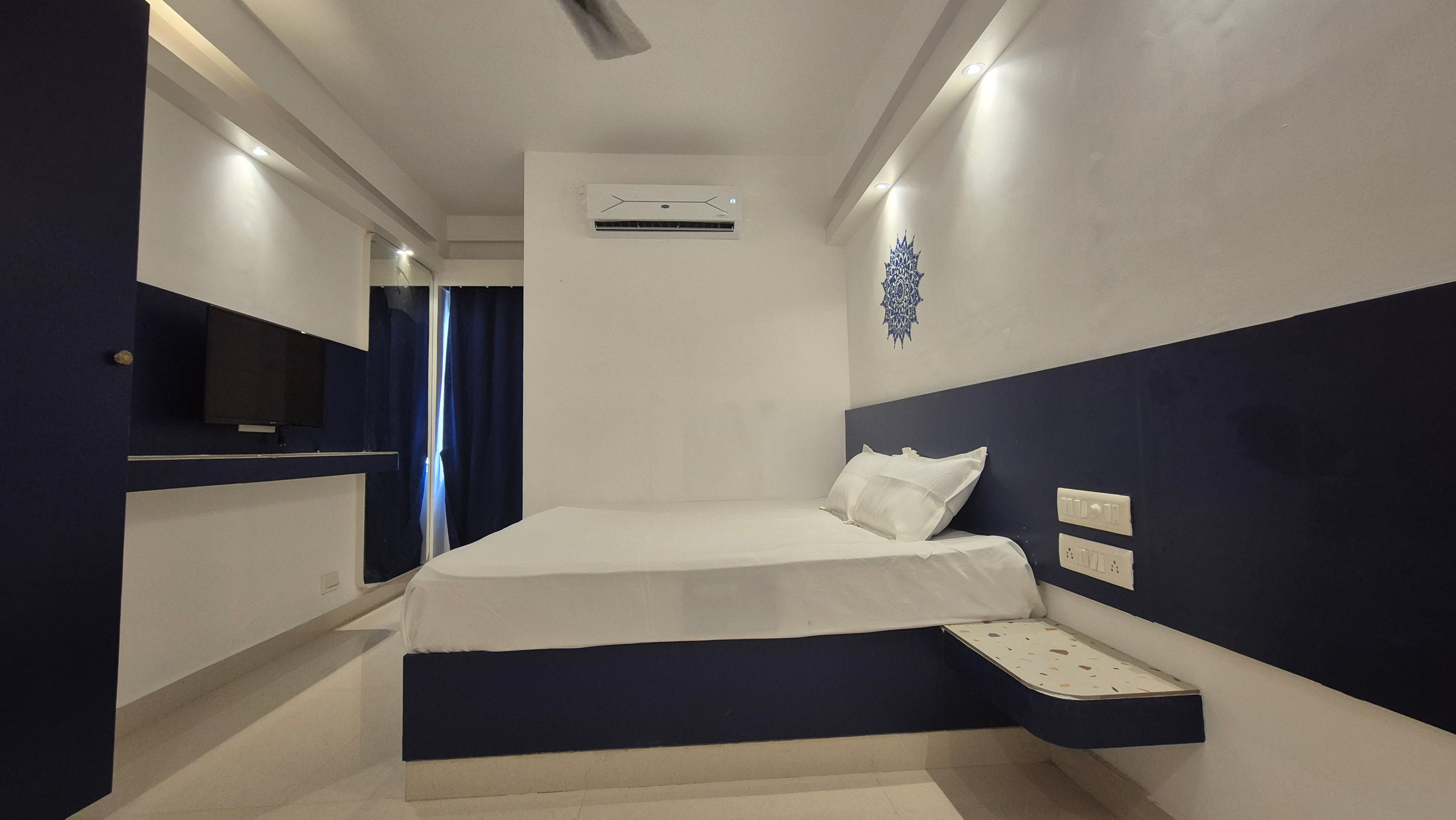 BLEU BY NIRVANA - Tap to explore photos