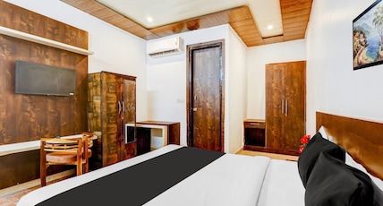 Townhouse by OYO Mayfield Garden Nearby Golf Course Road Room Type - Classic Townhouse by OYO Mayfield Garden Nearby Golf Course Road Room Type - Classic