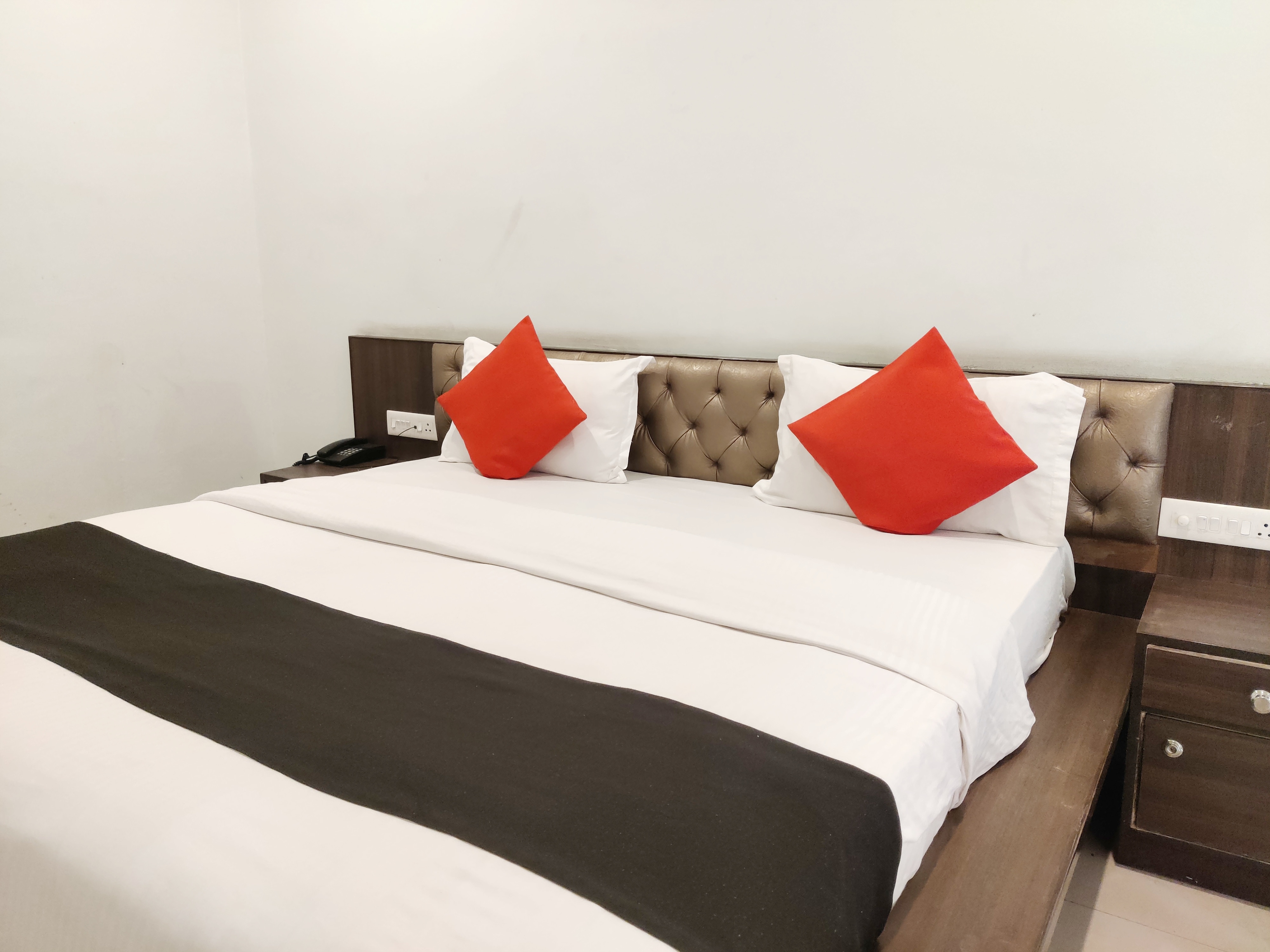 Hotel Yamunotri Retreat Rishikesh - Tap to explore photos