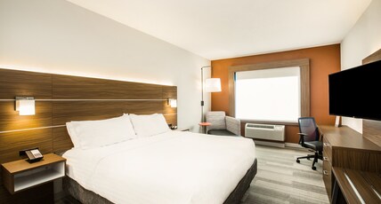 Holiday Inn Express & Suites BELLEVUE (OMAHA AREA) Room Type - 1 King Standard