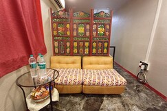 Yuzo's Cottage - South Mumbai - Town