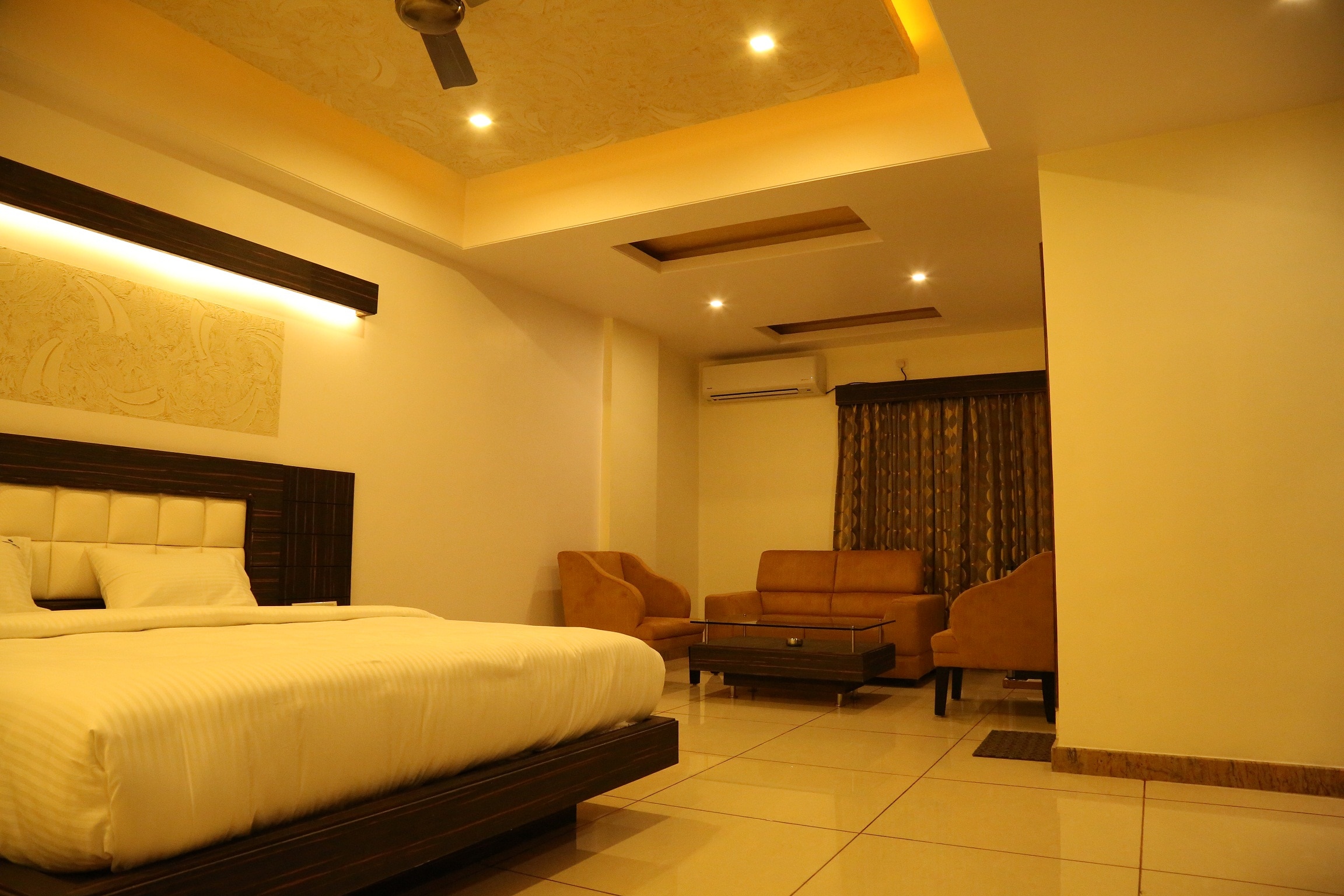 Srinidhi Lotus Lounge - Tap to explore photos