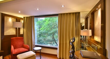 Regenta Central The Crystal Kanpur Room Type - Suite