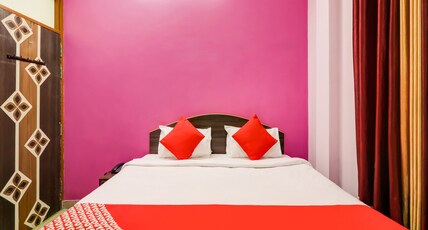 Hotel O Trimurti Palace Room Type - Classic