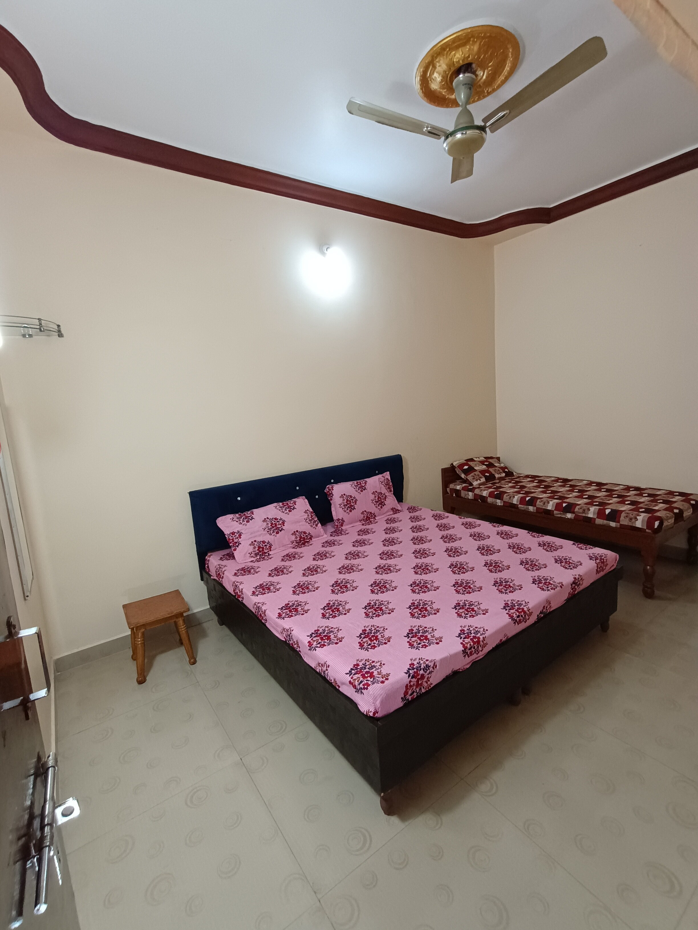 Shree Ganesh Home Stay - Tap to explore photos
