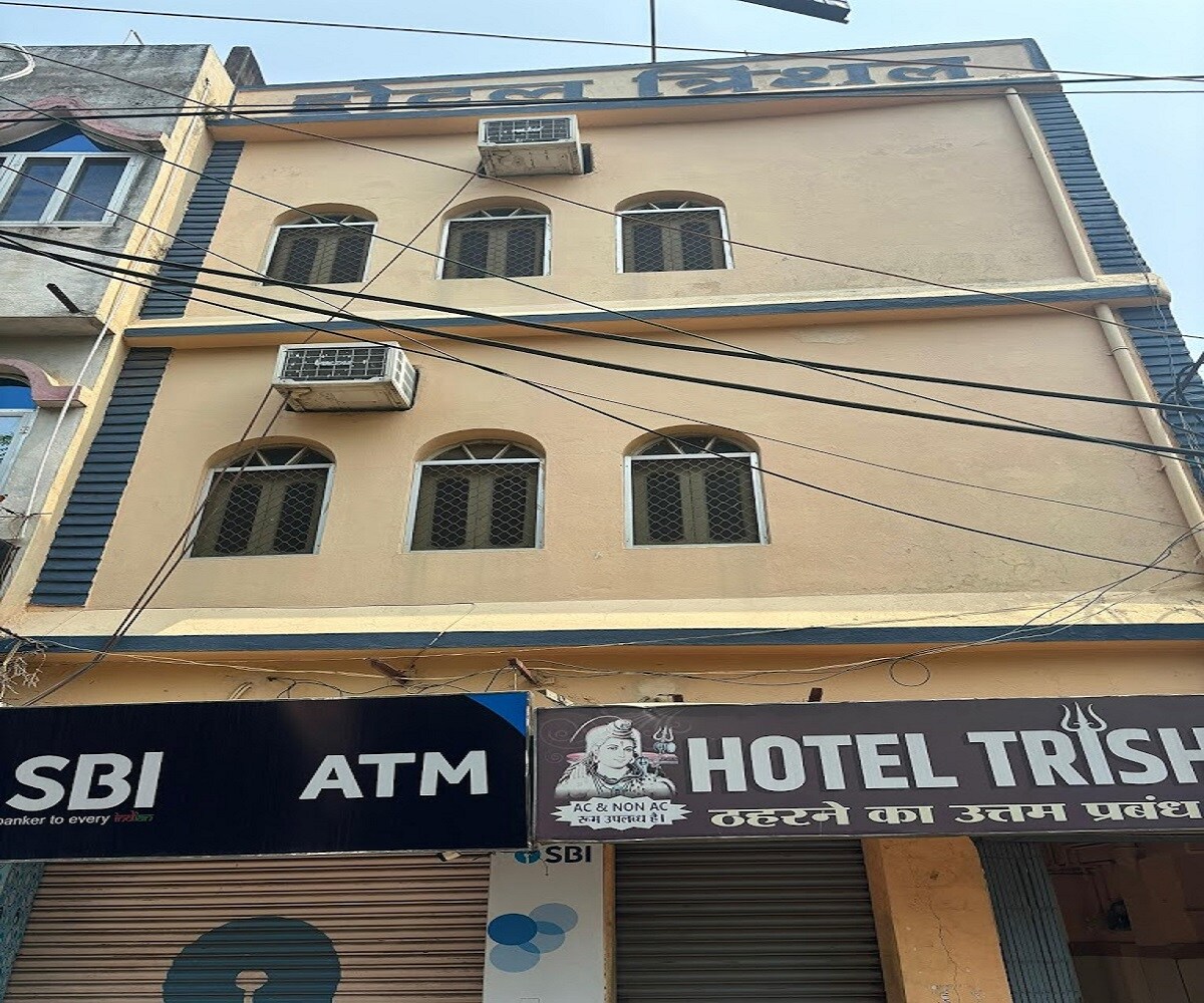 Hotel Trishul - Tap to explore photos