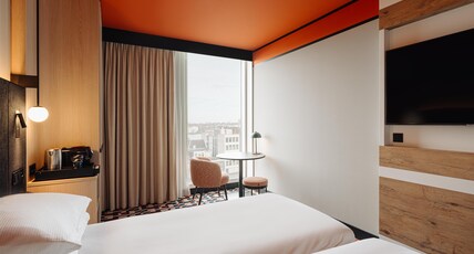 DoubleTree by Hilton Amsterdam Centraal Station Room Type - TWIN GUEST ROOM