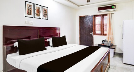 Collection O Ashiyana Formerly Rajshree Room Type - Classic