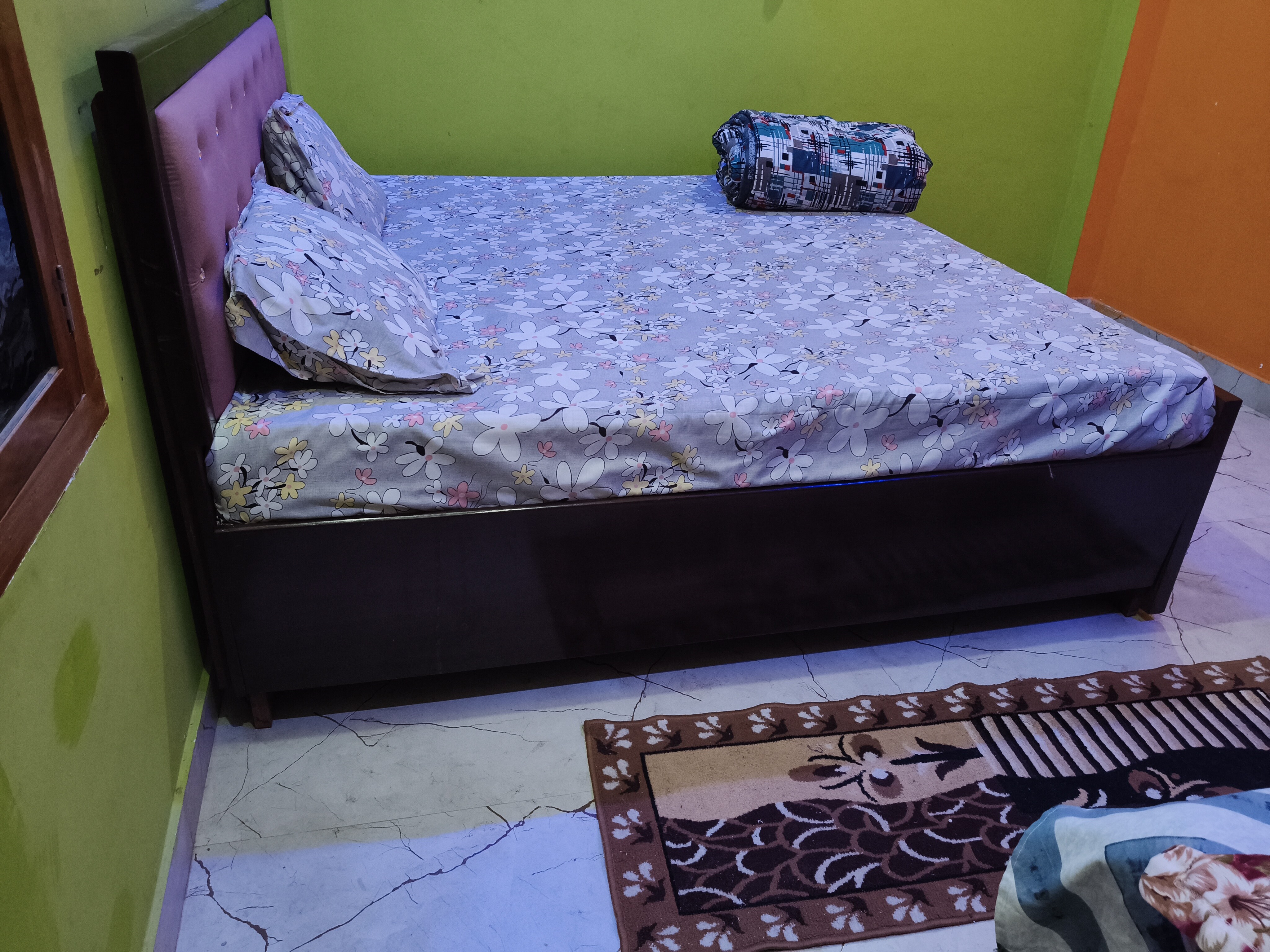 Kds Home stay - Tap to explore photos