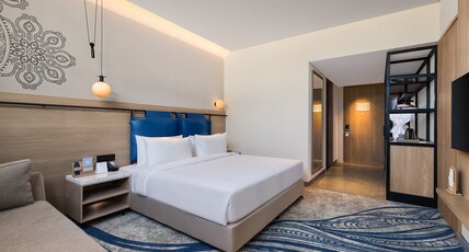 Fortune Walkway Mall, Haldwani - Member ITC Hotels' Group Room Type - Fortune Club Queen Room with Outdoor Lounge