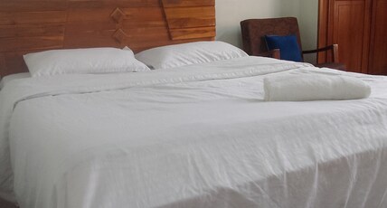 A C room Double Bed Near Edappally Room Type - Bedroom