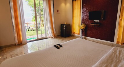 The Brownstone Resort Room Type - Standard Room with Mountain And Valley View