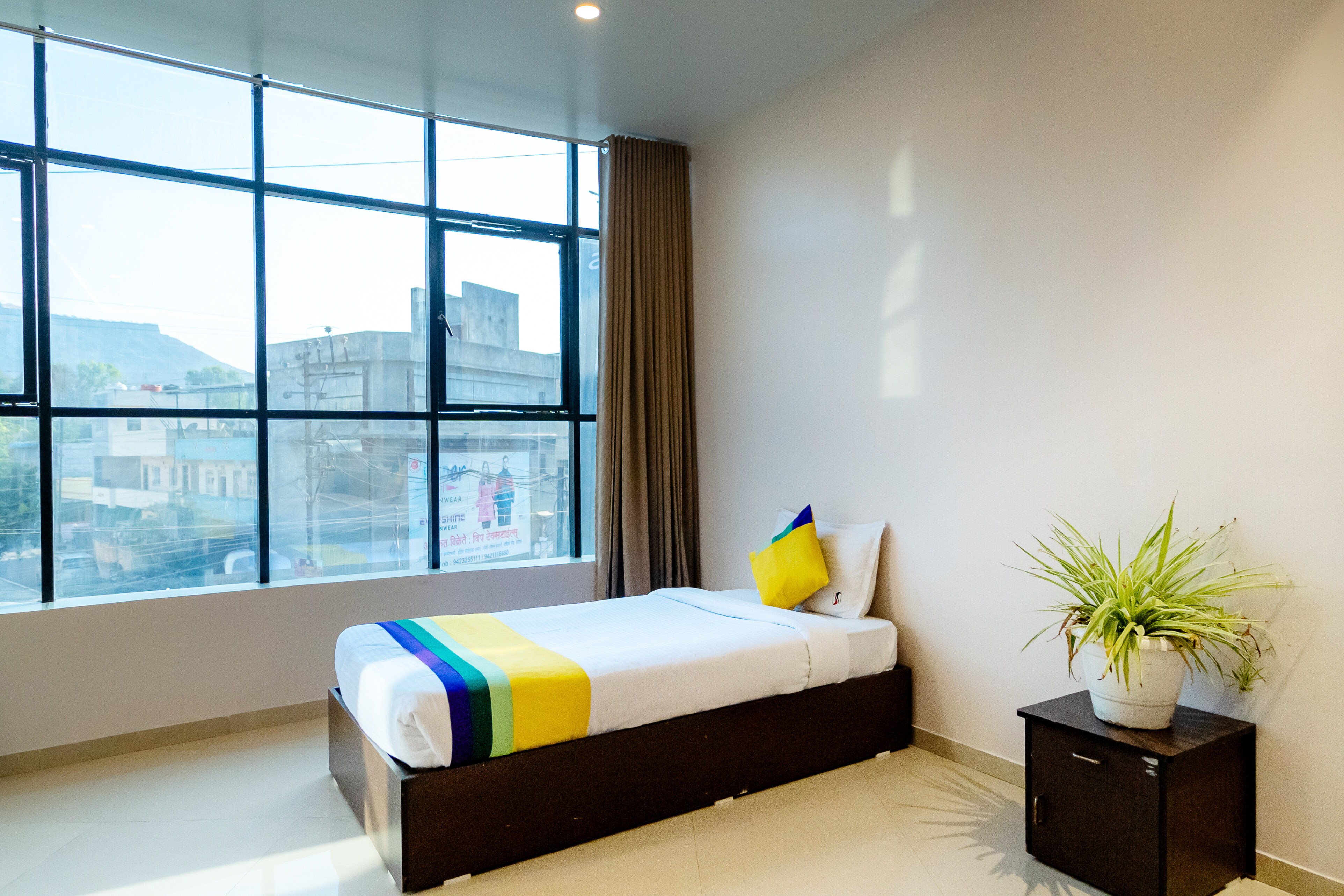 Itsy Hotels Sitara - Tap to explore photos
