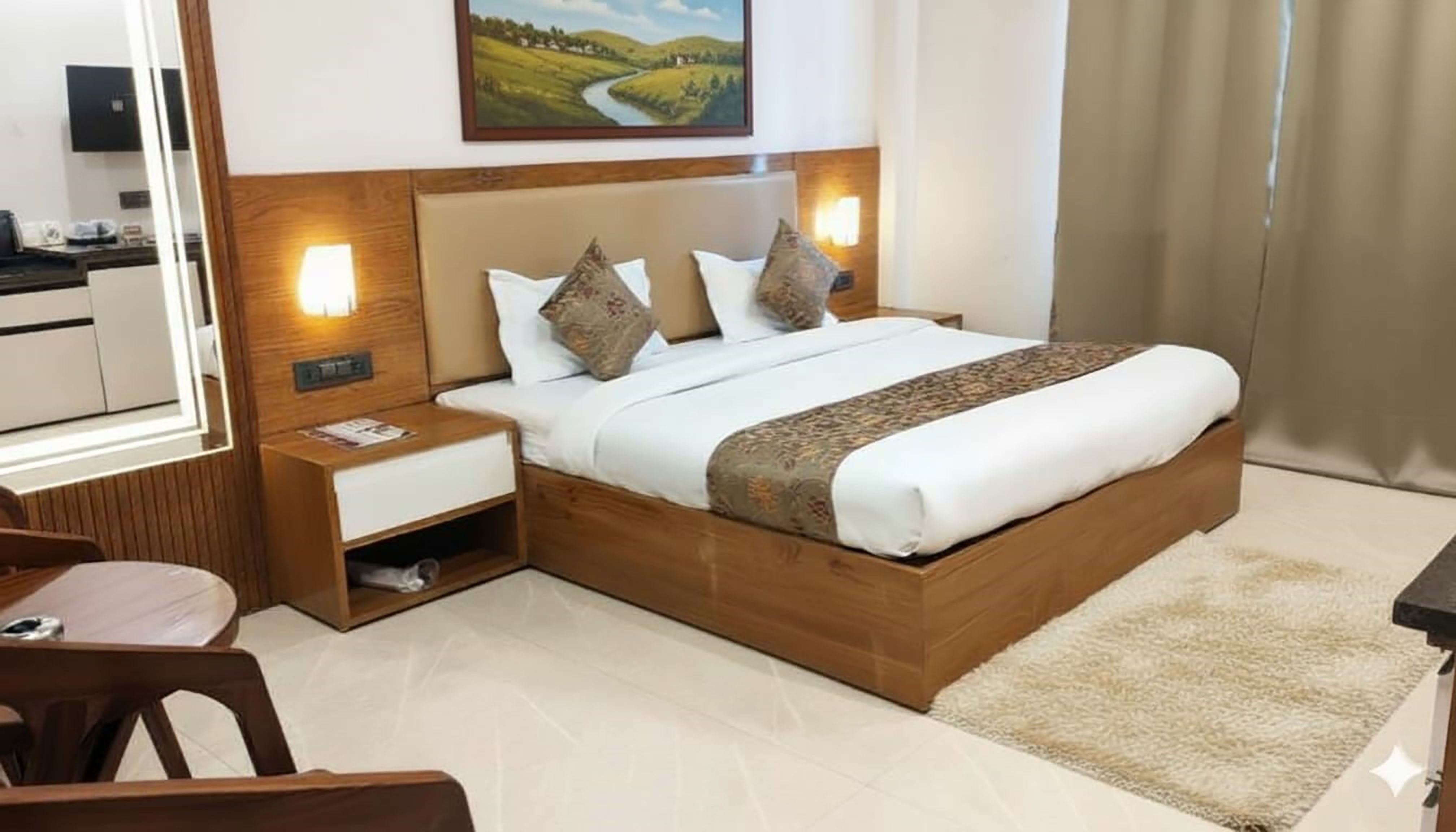Hotel Kanha & Resort - Tap to explore photos