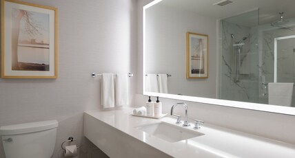 InterContinental TORONTO CENTRE Room Type - 1 King Classic