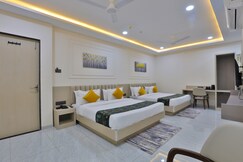 Hotel TGR The grand radhey