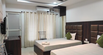 INDIRA LODGE Room Type - DOUBLE AC ROOM