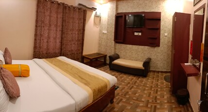 Hotel Picasso Room Type - AC Deluxe Room
