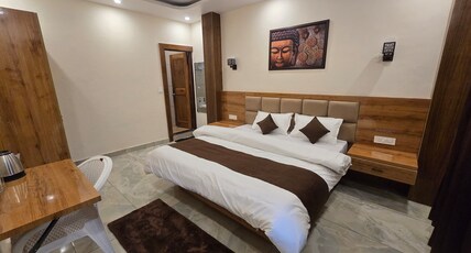 Shri Aashray Room Type - Ghooghooti- 101