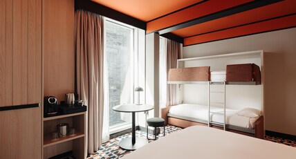 DoubleTree by Hilton Amsterdam Centraal Station Room Type - FAM BUNK BED CONNECTING RM