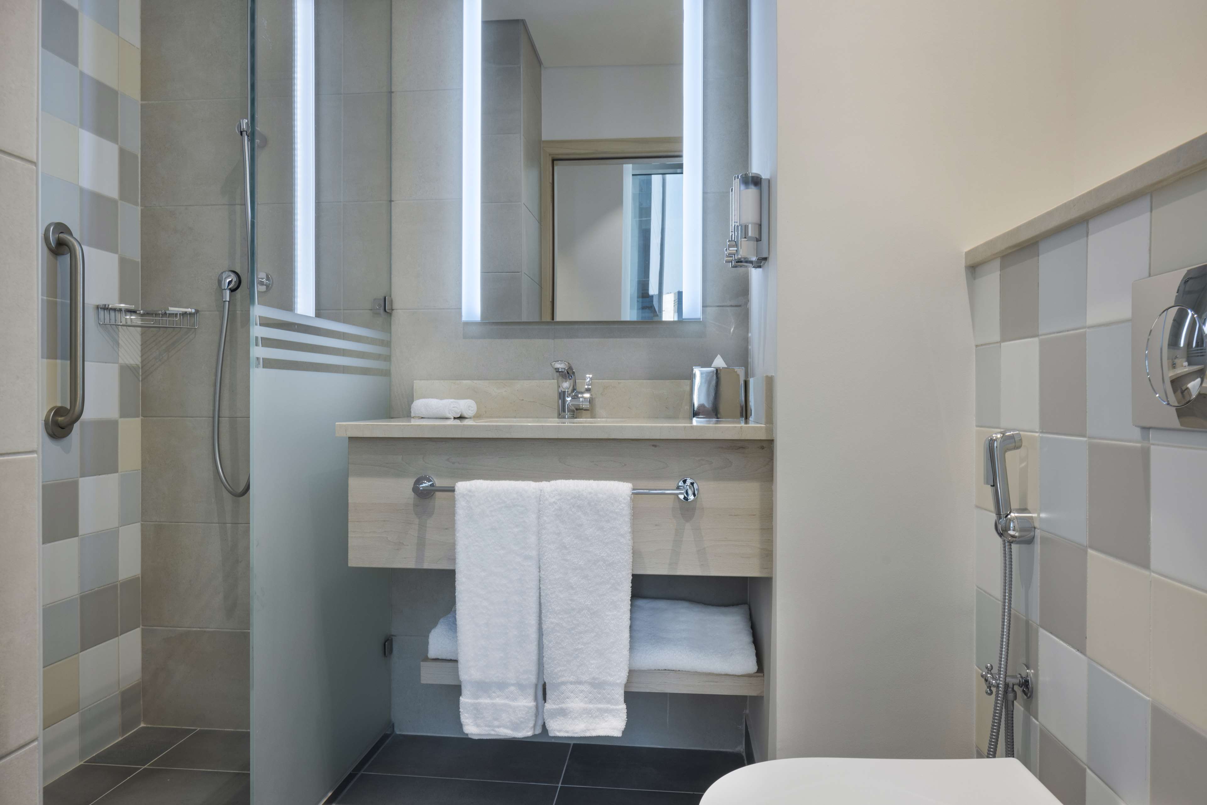 Hampton by Hilton Doha Old Town - Tap to explore photos
